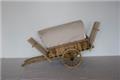 Miniatuur hooiwagen met huif in het Karrenmuseum Essen